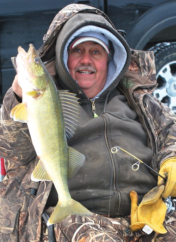 Pic-Krause with Ice Walleye