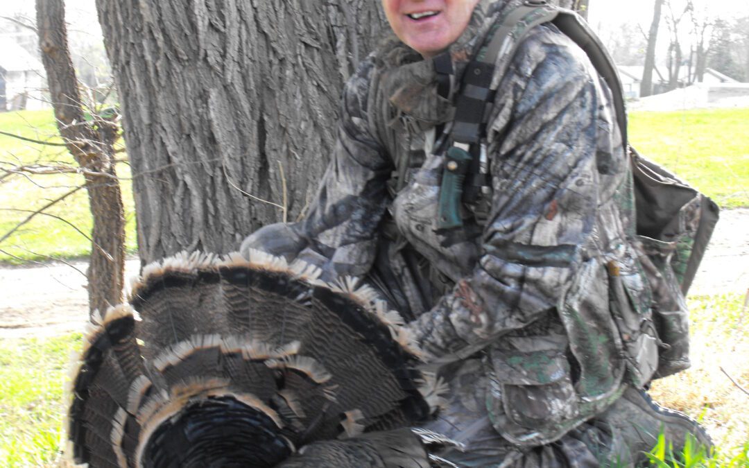 TURKEY DECOYS BY gARY HOWEY